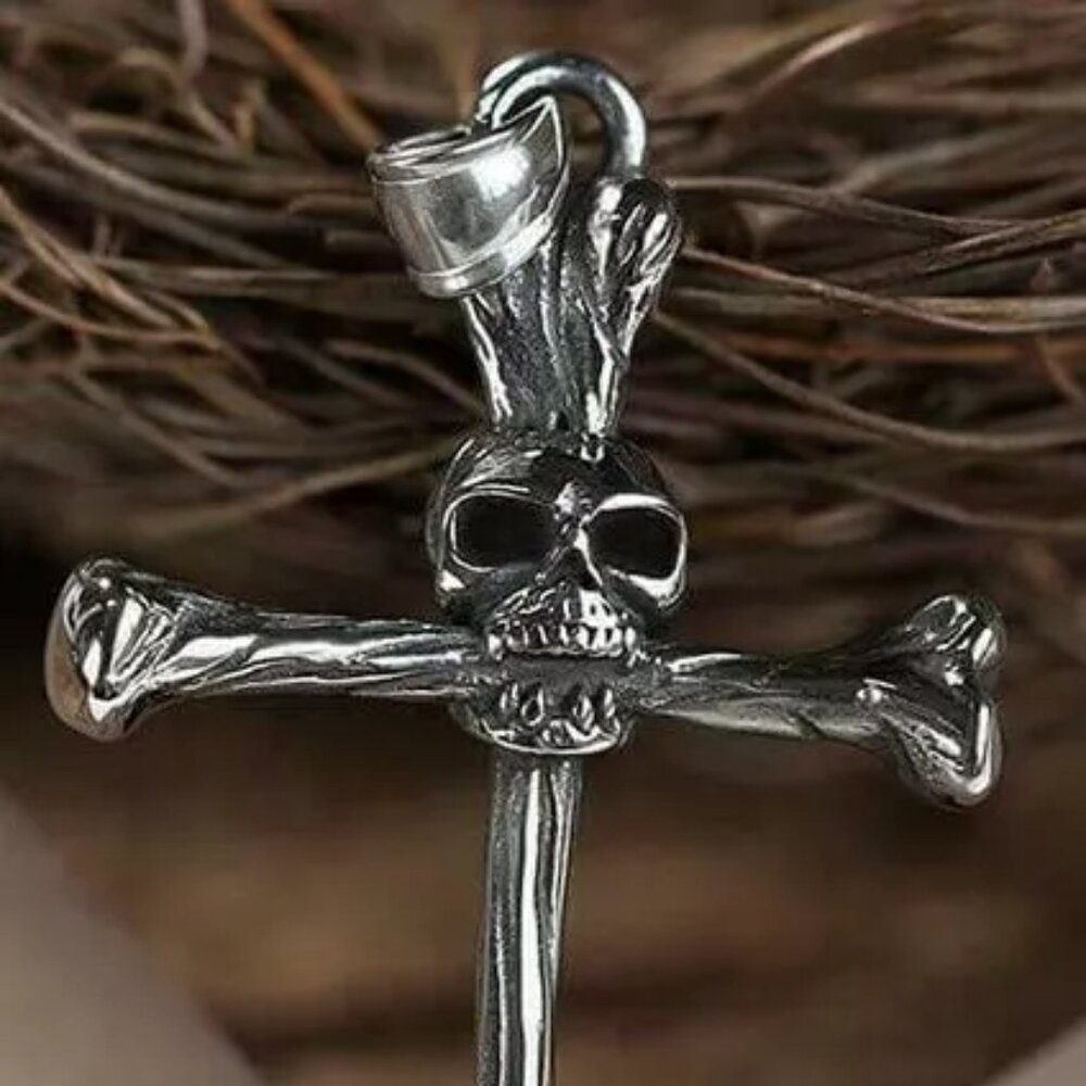 SPIKE TRIAL STAINLESS STEEL CROSS SKULL PENDANT WITH CHAIN
